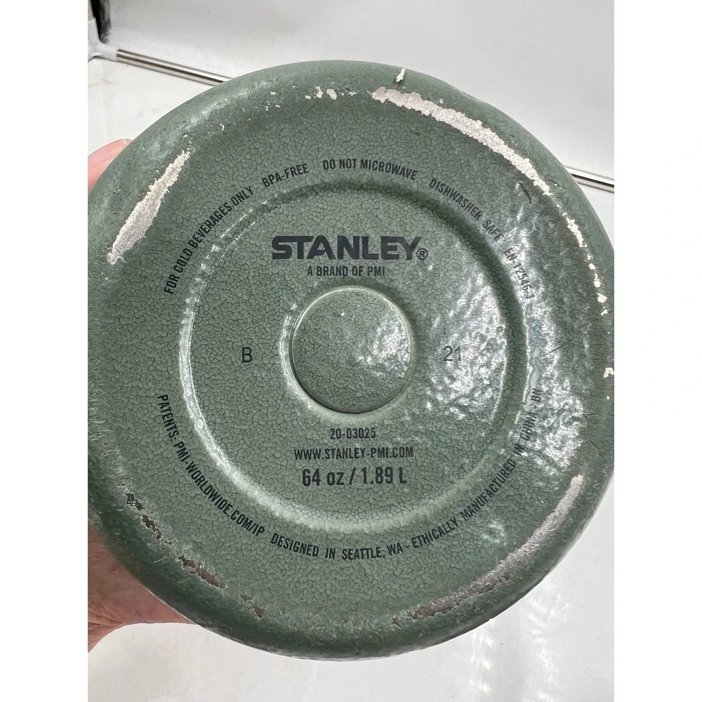 Stanley Classic 64 oz Water Bottle Hammertone Green Stainless Steel - Picture 10 of 12